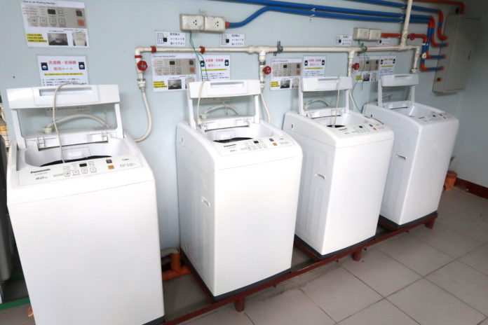 ECCセブ校の宿泊施設PPRS Residences洗濯機4